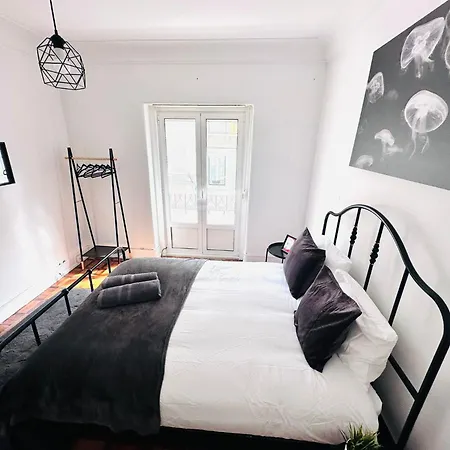 Rooms, Location For Tourists אכסניה *