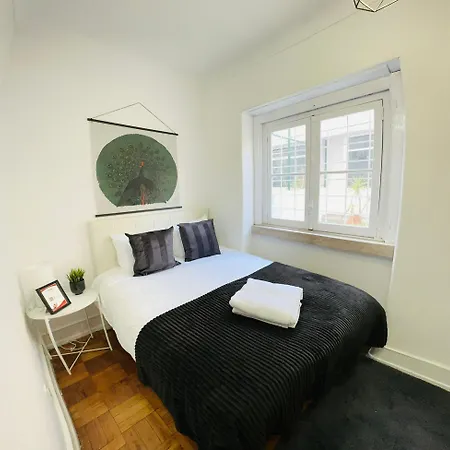 Хостел Rooms, Location For Tourists Лиссабон
