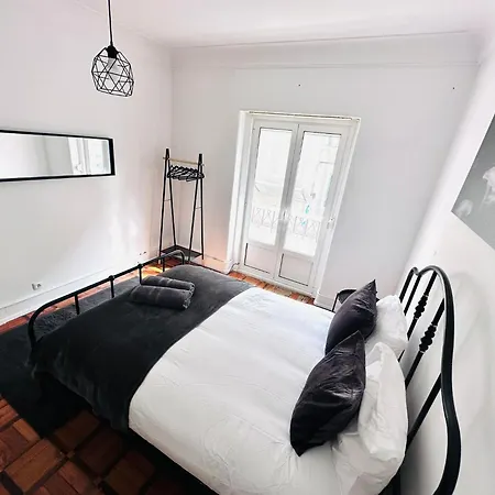 Hostel Rooms, Location For Tourists *