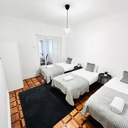 Rooms, Location For Tourists Hostel Lizbona