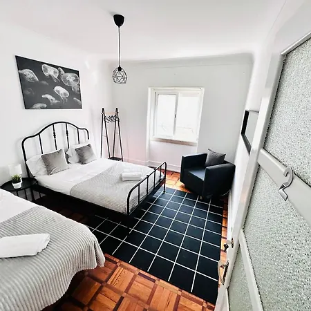 Rooms, Location For Tourists Lisbon